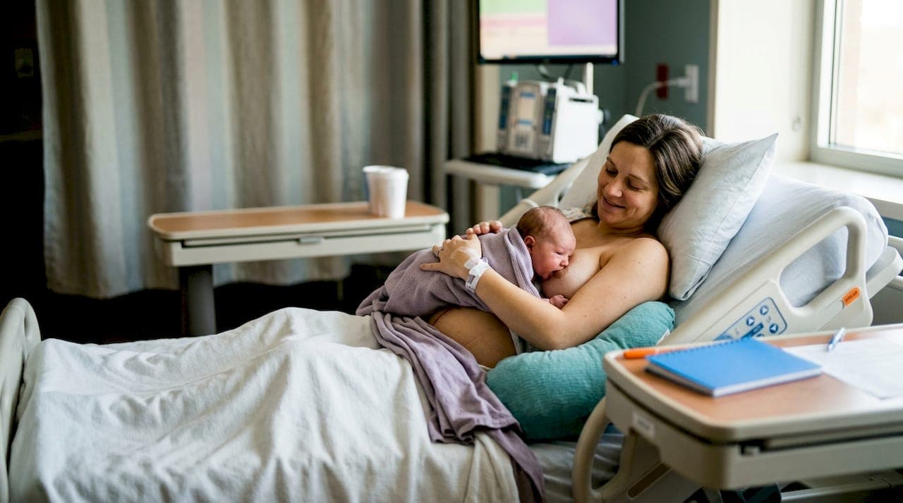 48–72 Hour Hospital Plan to Breastfeed After a C Section for Mothers